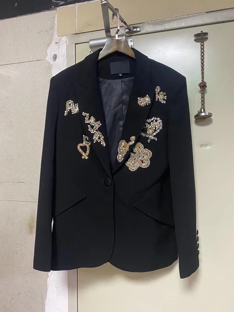 Женский блейзер с вышивкой TWOTWINSTYLE черный элегантный отложным воротником