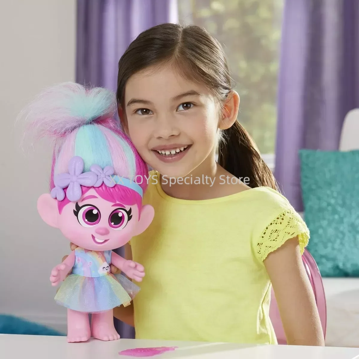 Тролли World Tour Poppy Doll Giggles and Sings Электронные звуковые куклы Волшебные волосы Эльф