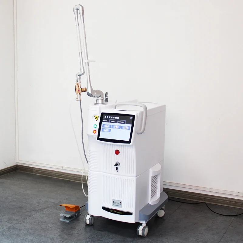 Фото Вертикальный лазерный аппарат Fotona 4D StarWalker с фракционным CO2-лазером для омоложения кожи, удаления рубцов, уменьшения морщин, для использования в салонах. №5