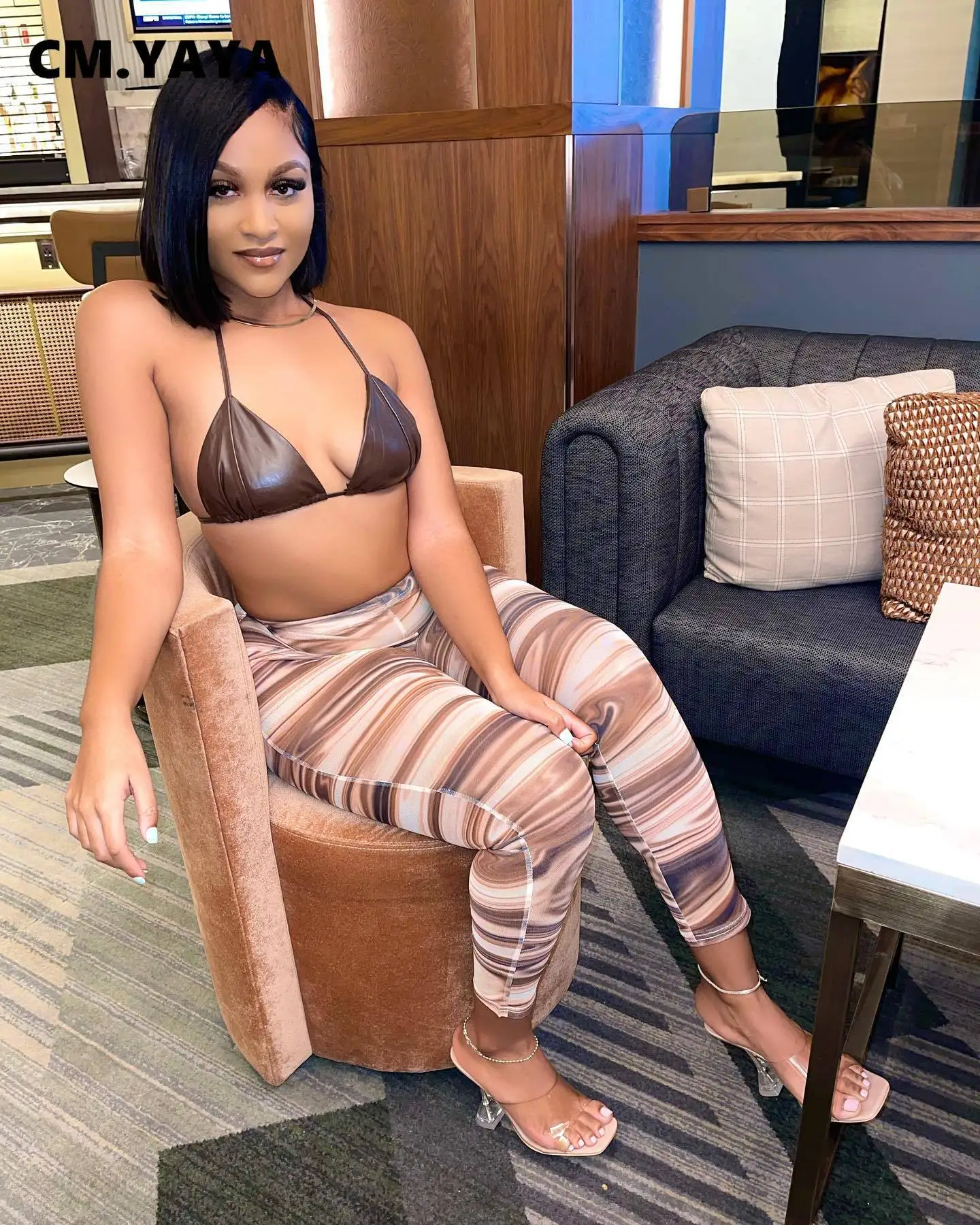 Женский спортивный костюм-двойка CM.YAYA Active летний комплект из топа с