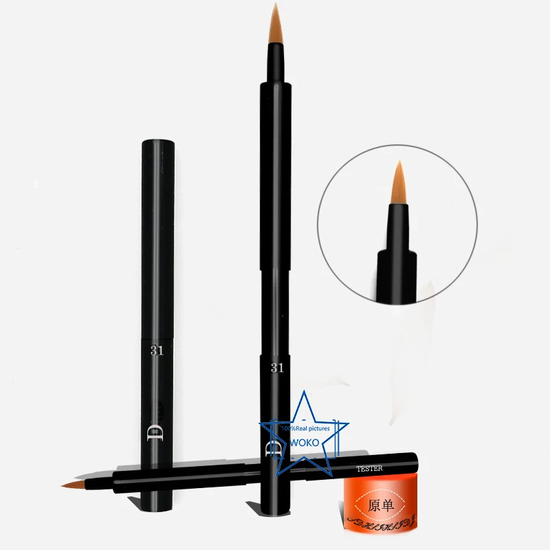 

D31 Retractable Lip Brush Portable Lip Makeup Brush Synthetic Hair LIp Liner Makeup Tool