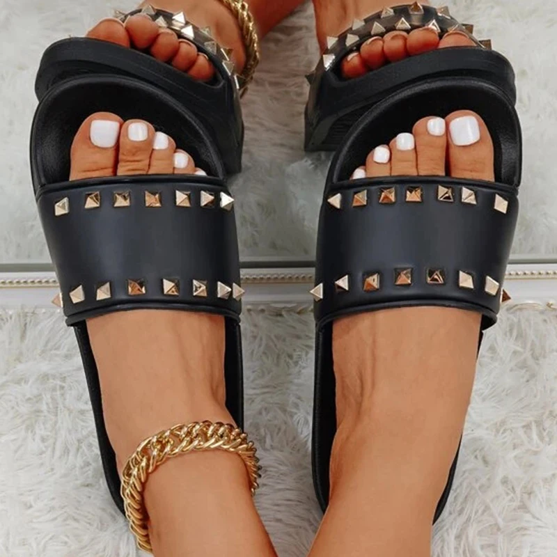 2023 Female Shoes Fashion Rivet Design Women Slippers Outdoor Thick Bottom Non-slip Woman Sandals Soft Cozy Sexy Slides Summer