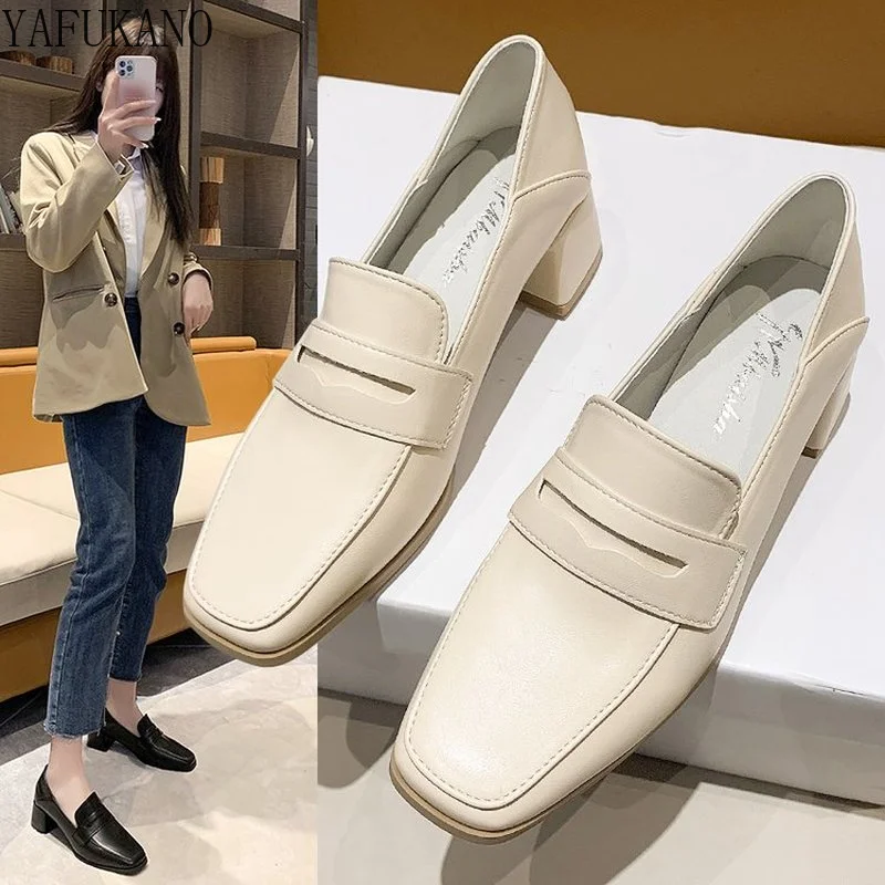 

Туфли кожаные на толстом каблуке, квадратный носок, модные лоферы, мягкий каблук средней высоты, без застежки, в британском стиле, ретро, раб...