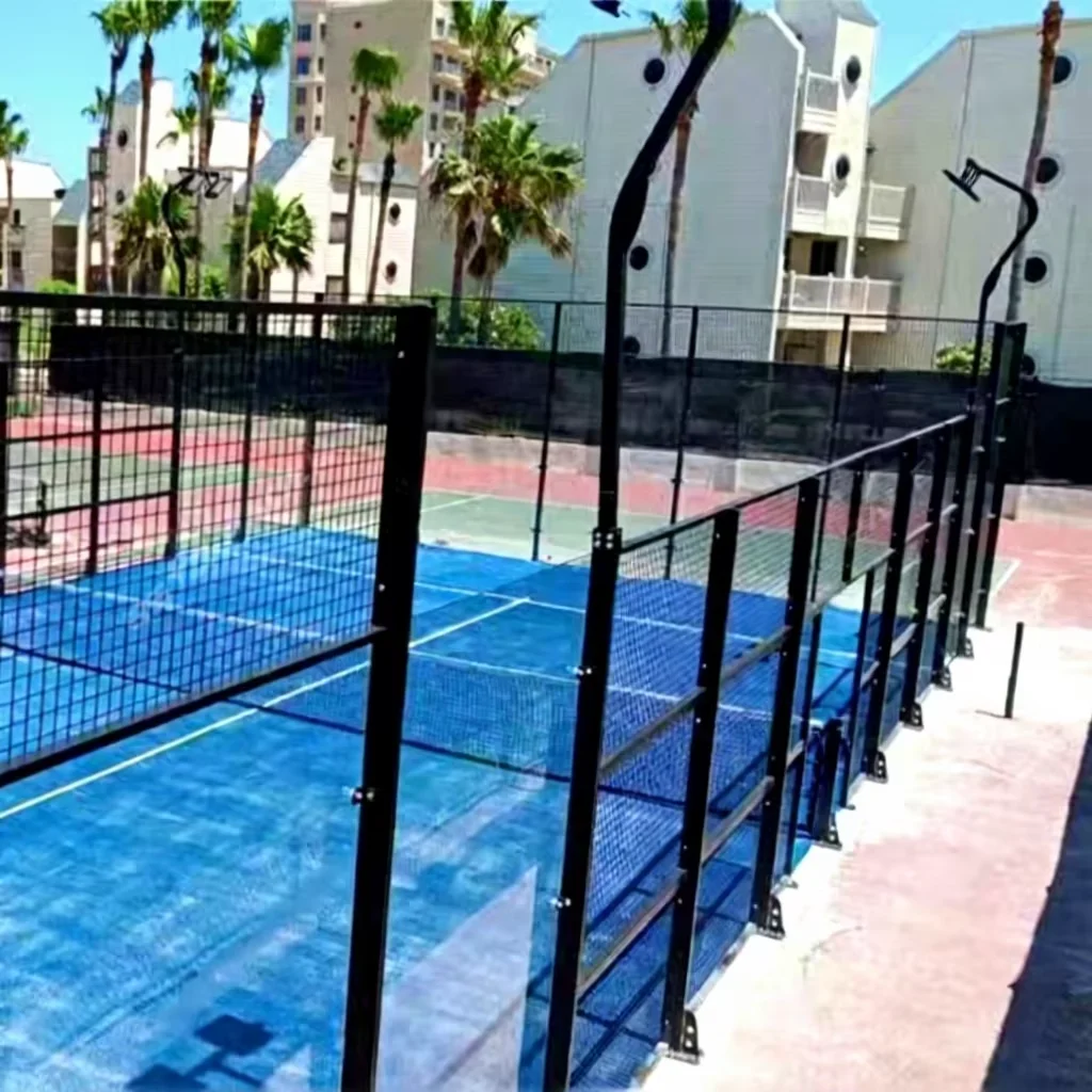 Фото XTZPADEL Полный комплект: Индивидуальный панорамный корт для падел-тенниса, профессиональные уличные теннисные и сквош-кортовые комплексы №5