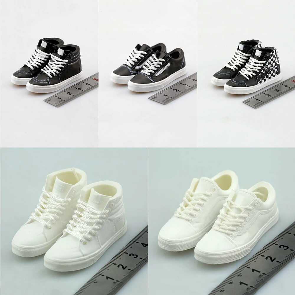 

Модель холщовых мини-кроссовок для женщин и мужчин, масштаб 1/6