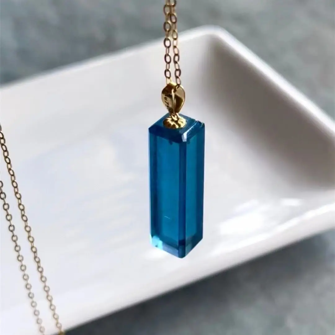 

Natural Blue Aquamarine Crystal Pendant 18K Gold Jewelry For Women Man Wealth Gift Healing Gemstone 24x6mm Beads Stone AAAAA