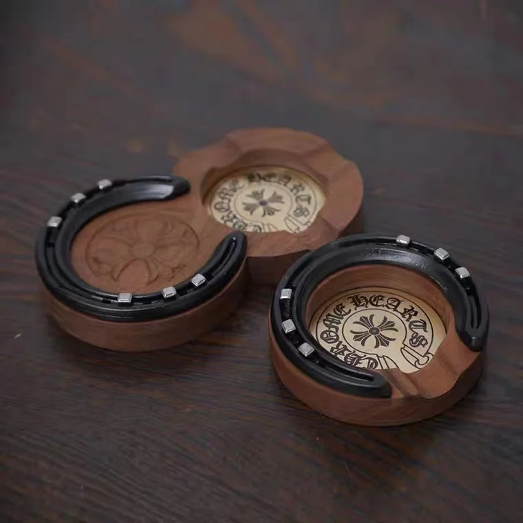 

Chrome Heartss black walnut solid wood leather brass horseshoe decoration retro cigar ashtray retro ornaments