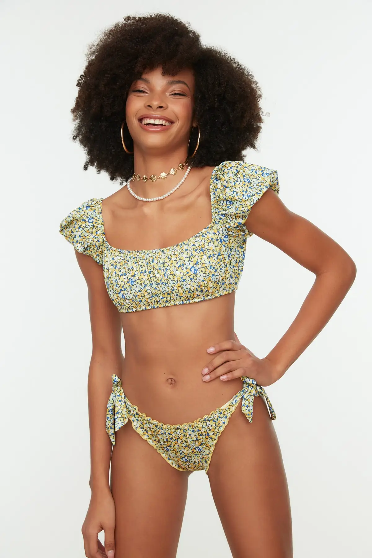 

Блестящий цветочный принт, шнуровка, детальный НИЗ БИКИНИ TBESS22BA0129