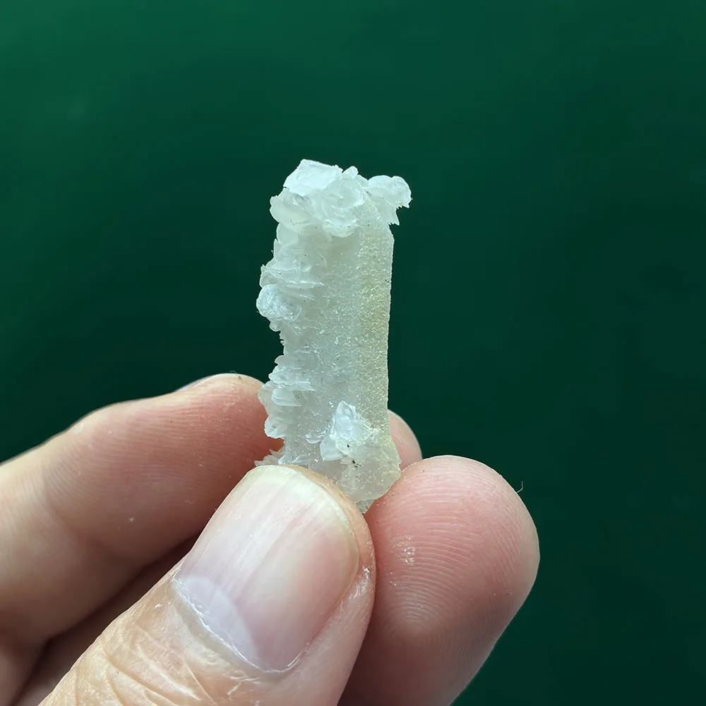 

Флуоресцентный кальцит из кварца