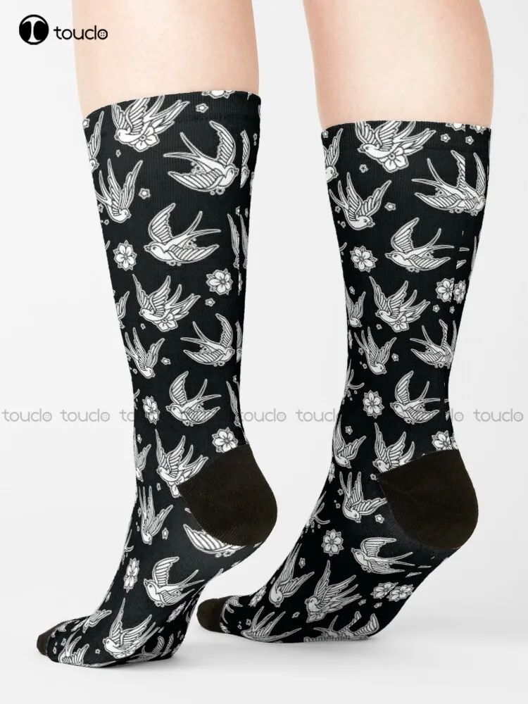 

Sparrows And Flowers Print Socks Black Baseball Socks Street Skateboard Socks Unisex Adult Teen Youth Socks Hd High Quality Art