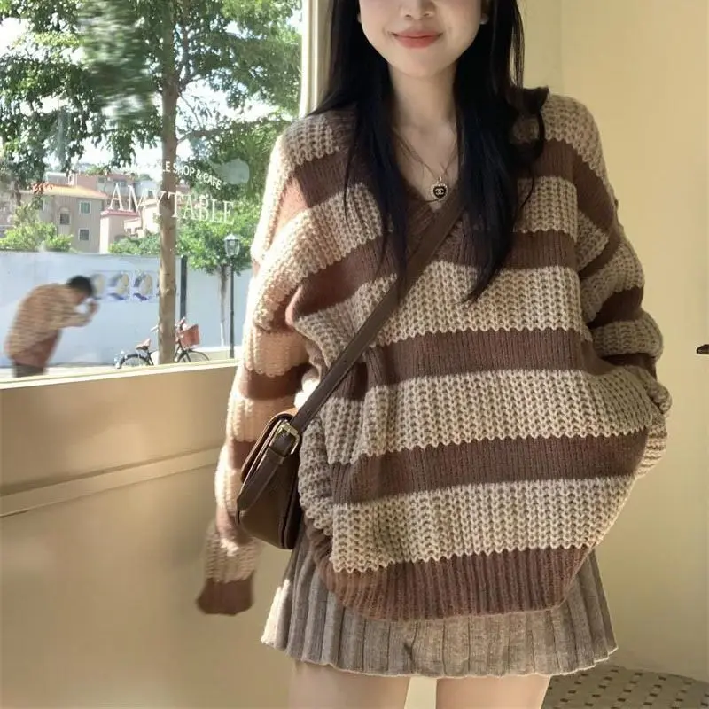 

V-neck Striped Long Sleeve Sweater Female Autumn 2022 New Pure Wind Soft Waxy Wear Loose Knit Cardigan Top