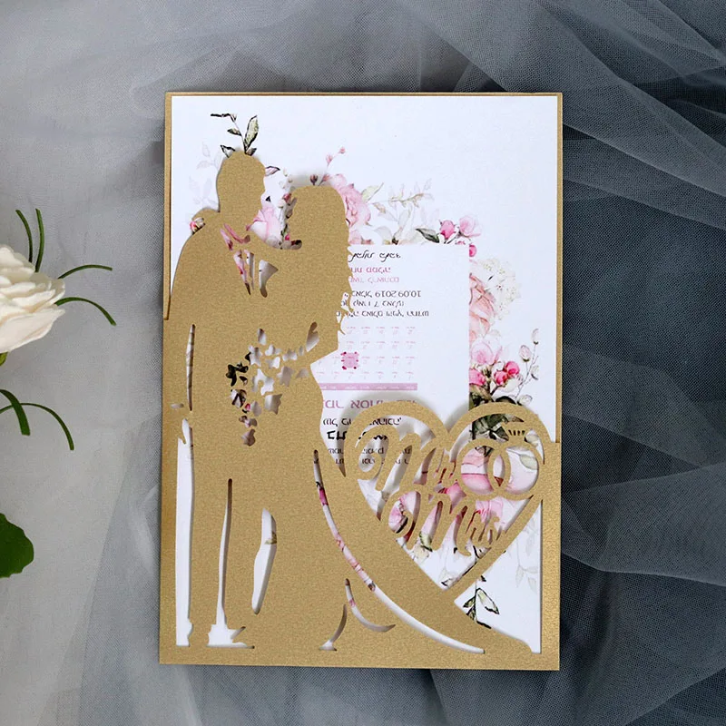 

(10 pieces/lot) Laser Cut Bride and Groom Gold Wedding Invitation Card Love Heart Mr Mrs Greeting Cards For Party Favors IC155