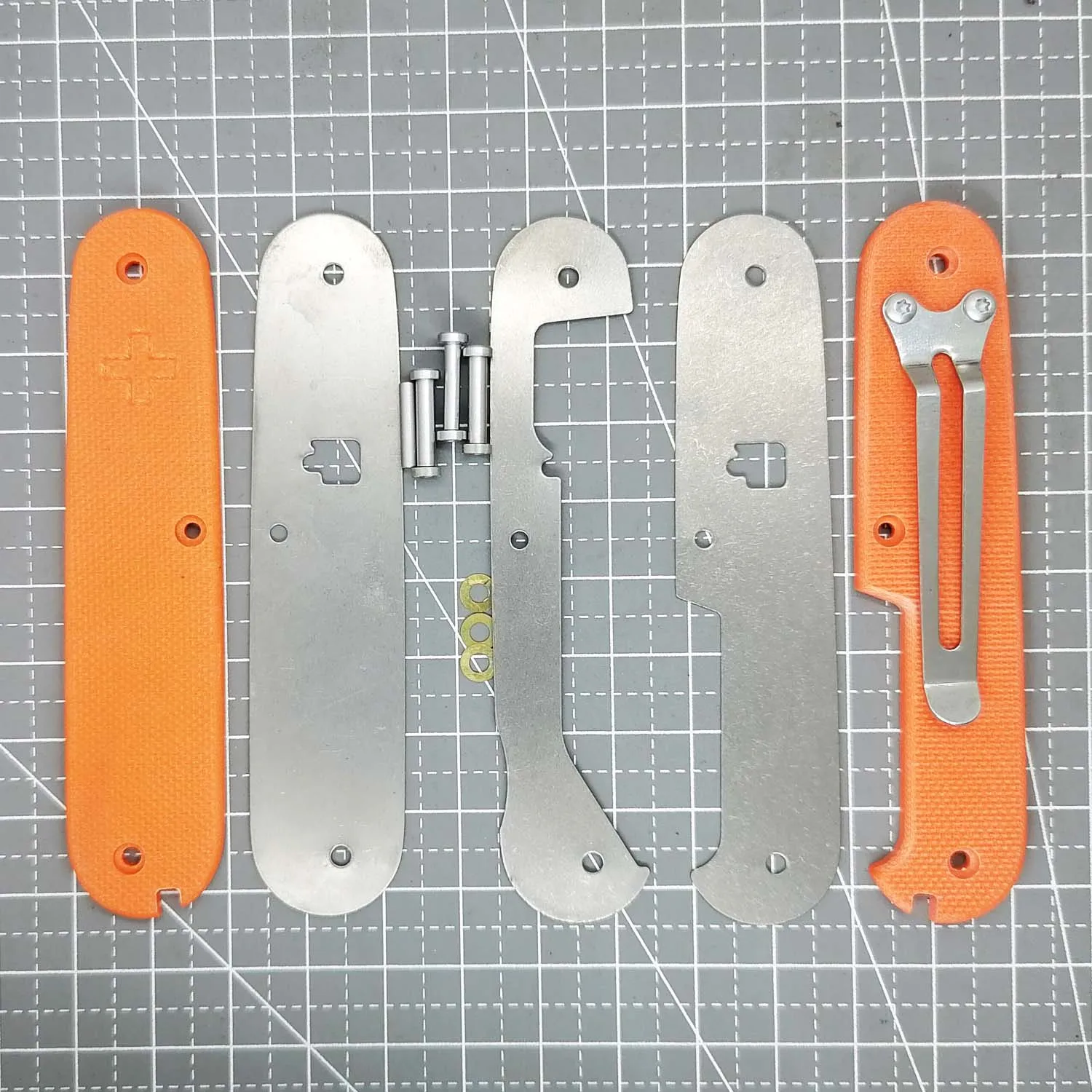 

Запчасти для ножа Victorinox G10 с карманным зажимом