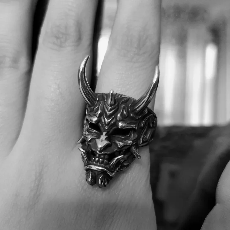 

Vintage Mens Demon Anger Skull Ring Gothic Punk Skeleton Skull Rings for Men Hiphop Rock Biker Party Jewelry Halloween Gifts