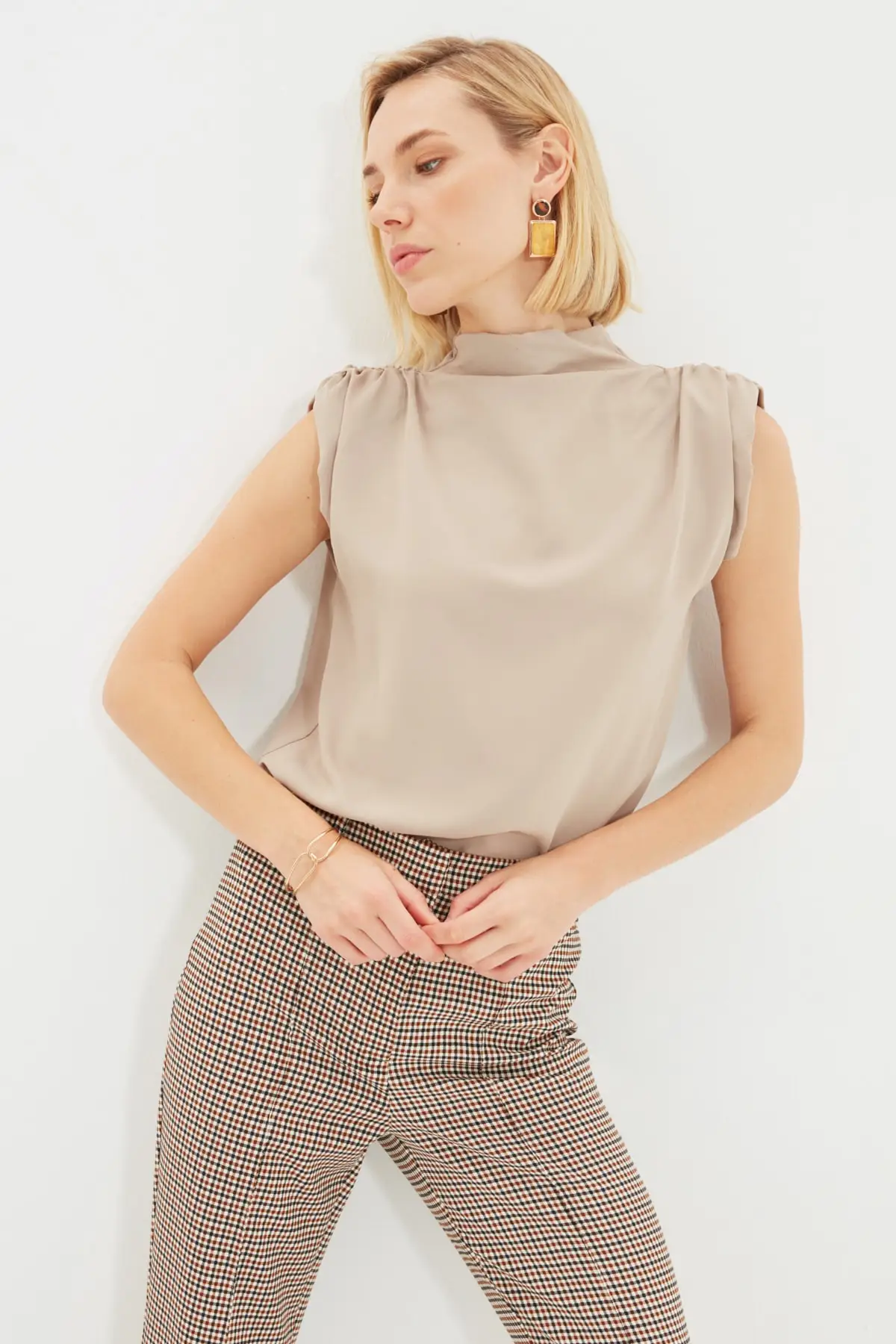 

Trendyol Shoulder Detail Bluz TWOAW22BZ0447