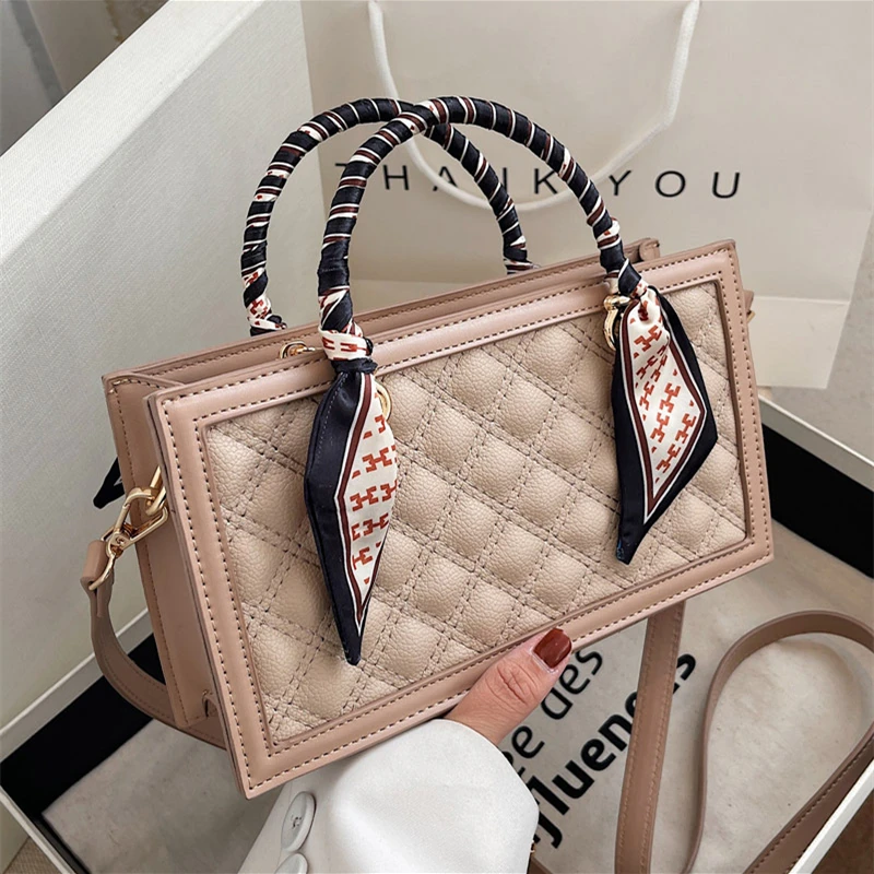 

Vintage Style Women's Bag 2022 French Niche Design New Fashion Messenger Bag Handbag Diamond Lattice Square Bag Shoulder Bag
