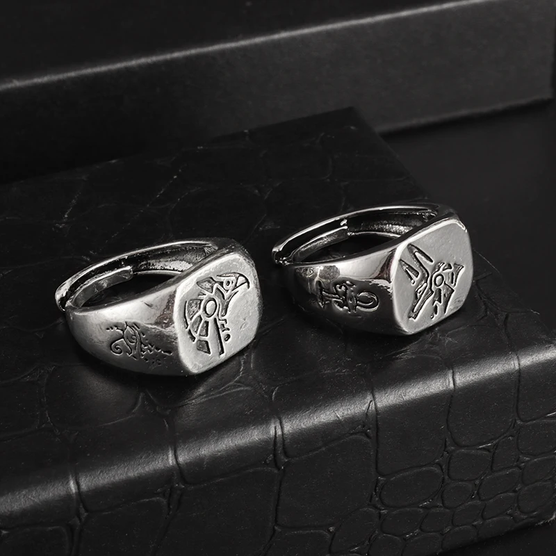 

New Retro Fashion Silver Color Ancient Egyptian God Eye of Horus Anubis Graphic Ring Men's Trend Party Gift