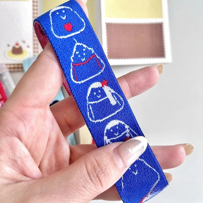 

Резинка для блокнота в горошек