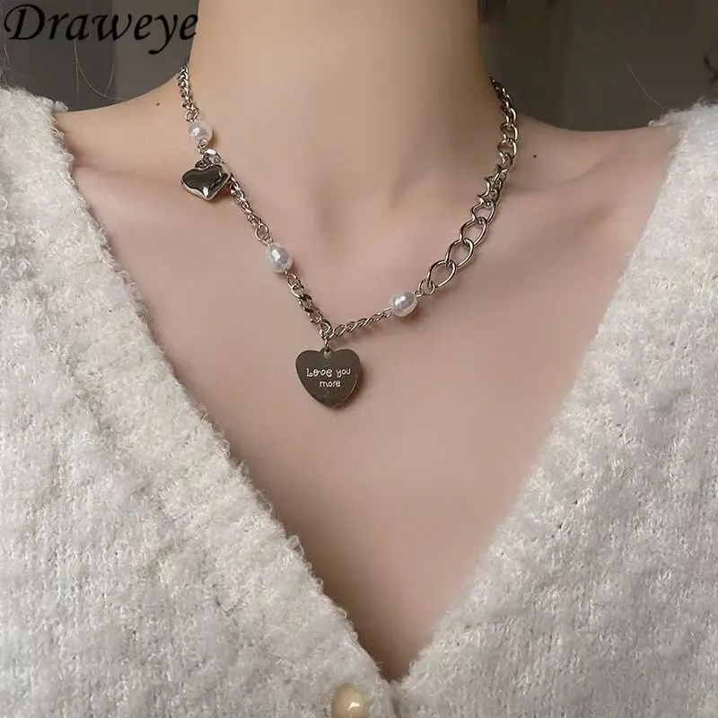 

Draweye Hiphop Pearls Necklaces for Women Heart Metal Korean Fashion Vintage Jewelry Sweet Simple Pendant Necklace Elegant