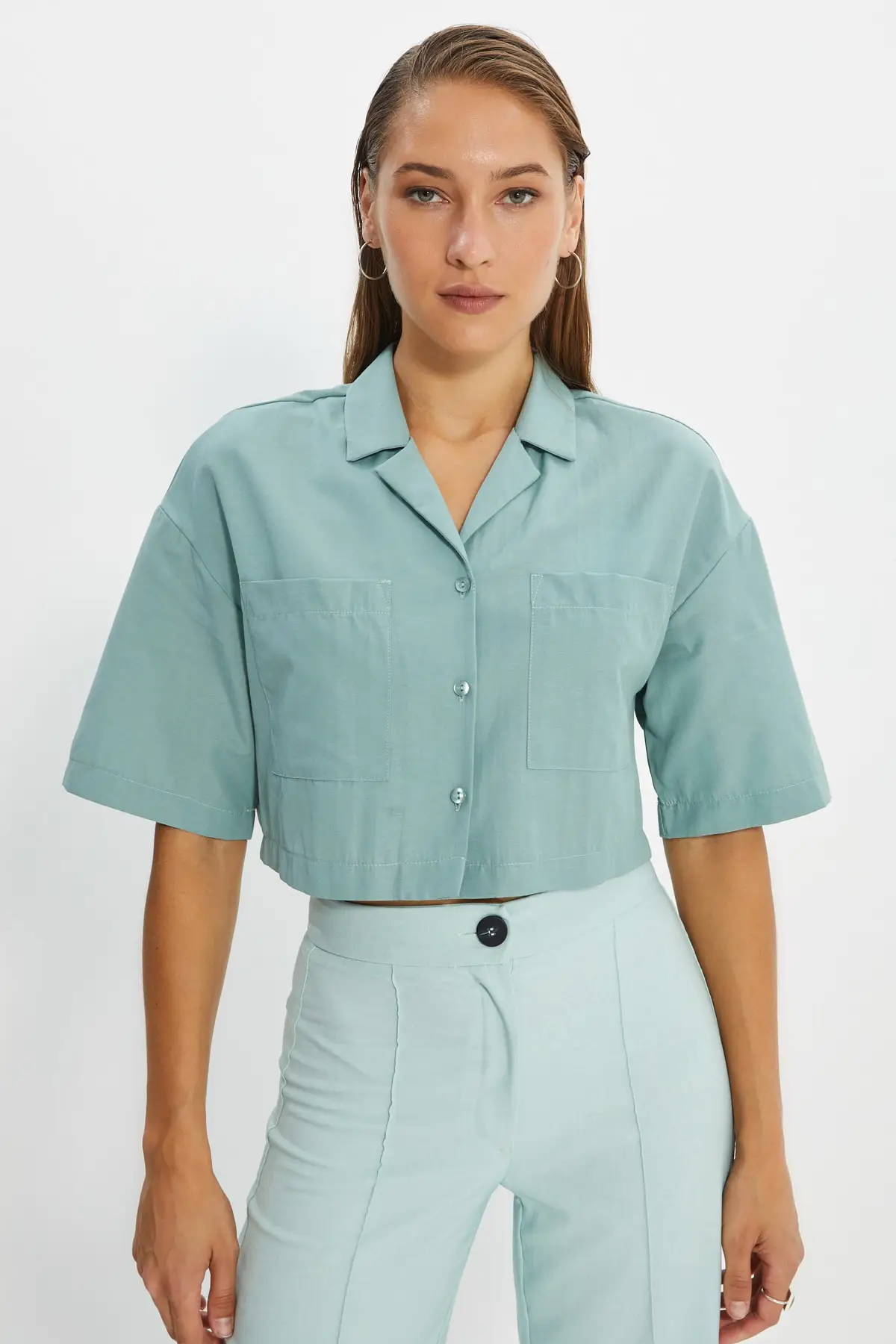 

Trendyol Button Shirt TWOAW22GO0294