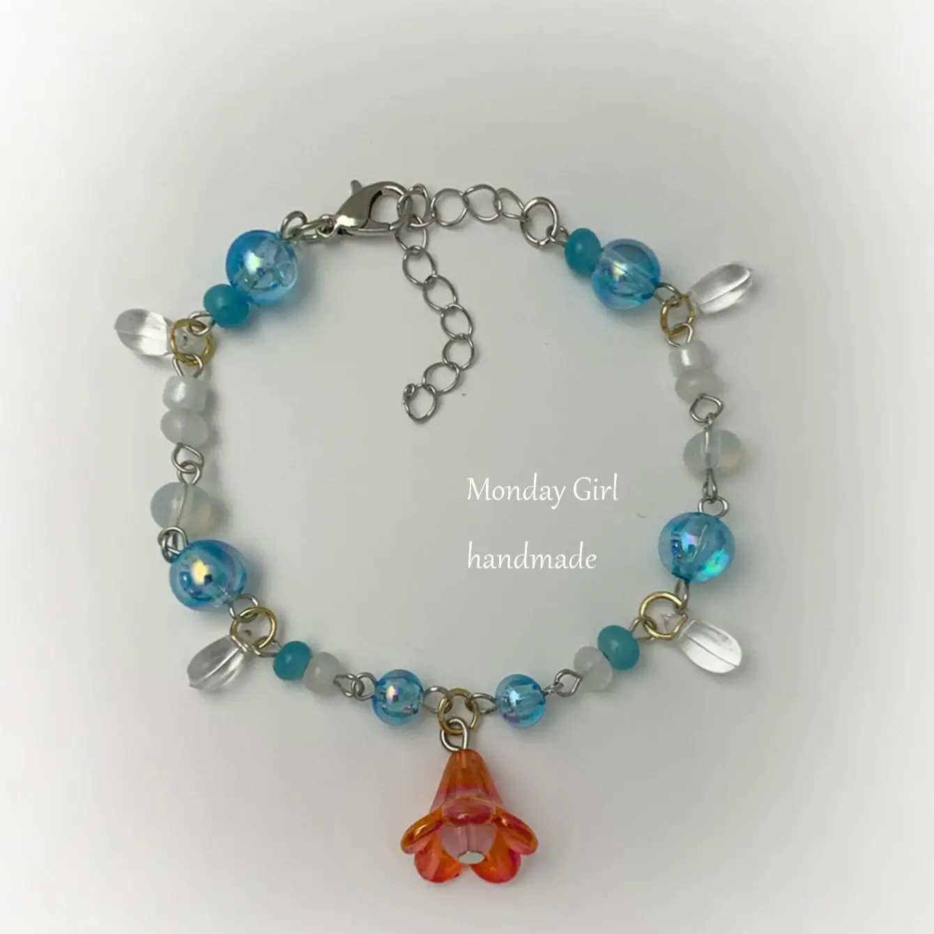 Женский браслет Y2K с голубыми бусинами