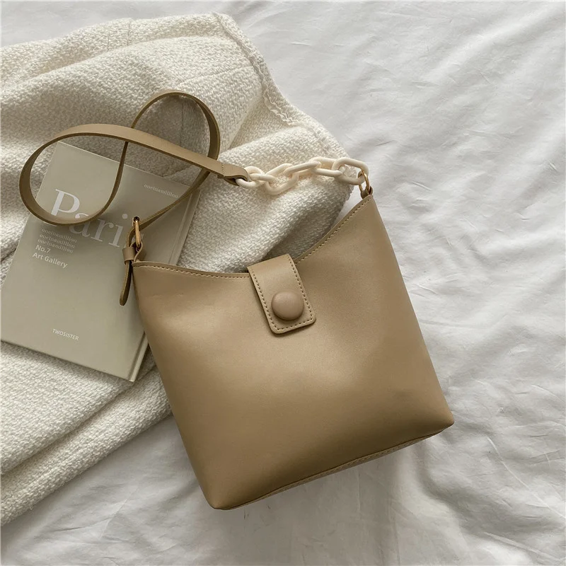 Simple Korean fashion bucket bag chain single shoulder bag women's 2022 new women's bag leisure foreign style messenger bag