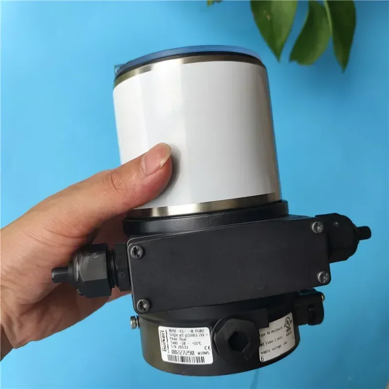 Германия burkert8692 Позиционер клапана 4-20 мА Baodi 00227290 оригинальный подлинный