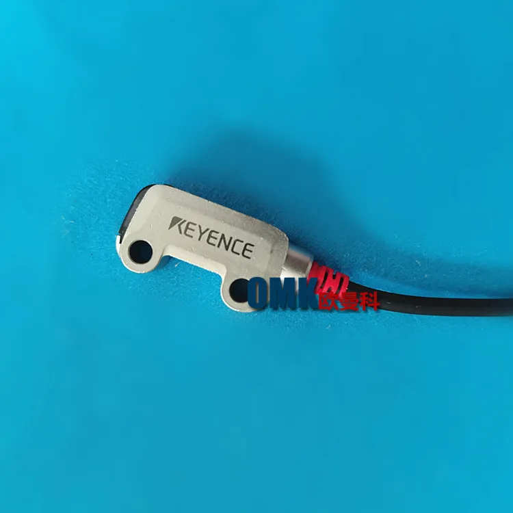 Фото KEYENCE Фотоэлектрический переключатель с диффузным отражением PR-MB30N3 Мини-ультратонкий (подавление фона) Тип кабеля 3 метра №3