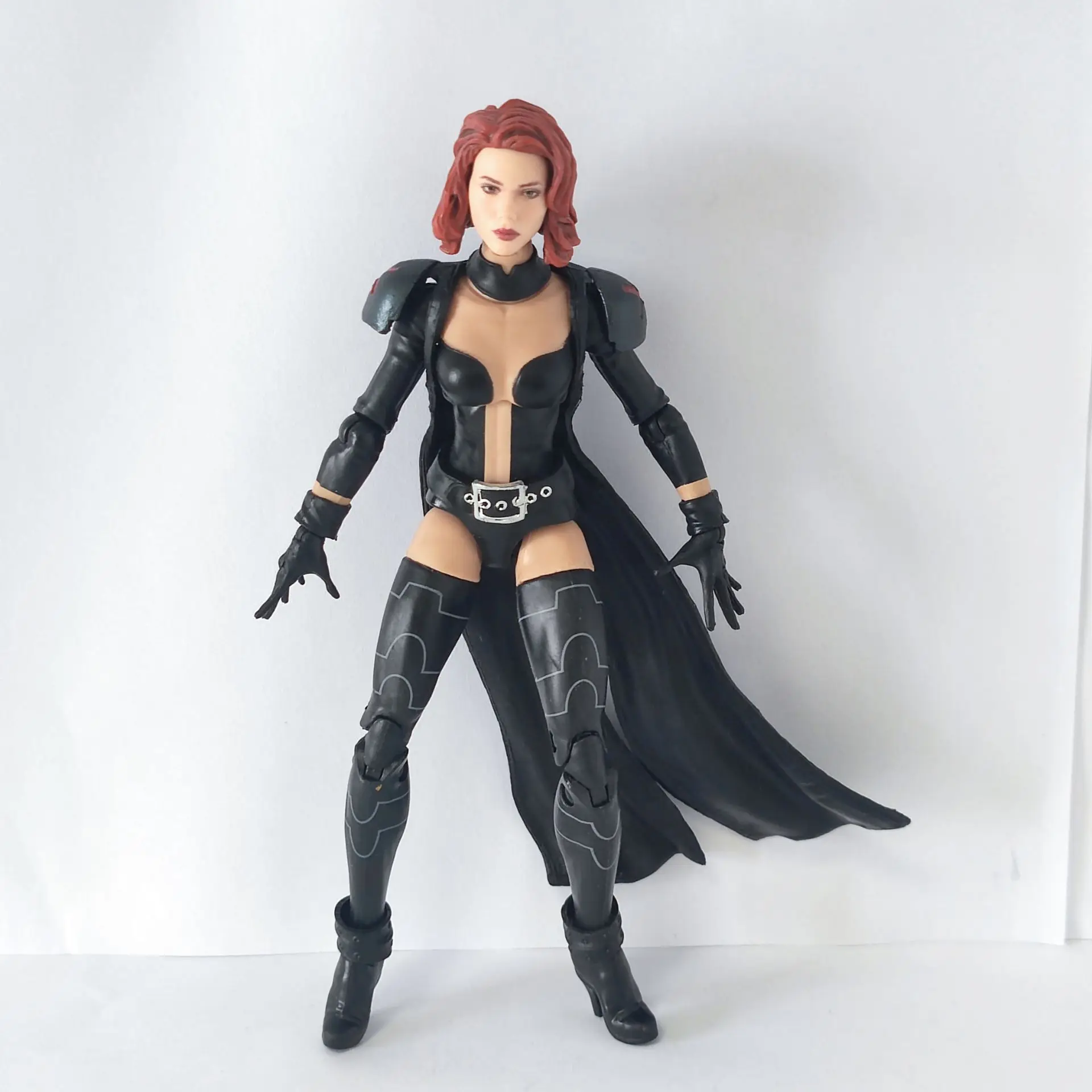 Фото Свободная фигурка Marvel Legends Black Queen With Black Widow's Wrong Head 6 дюймов №1