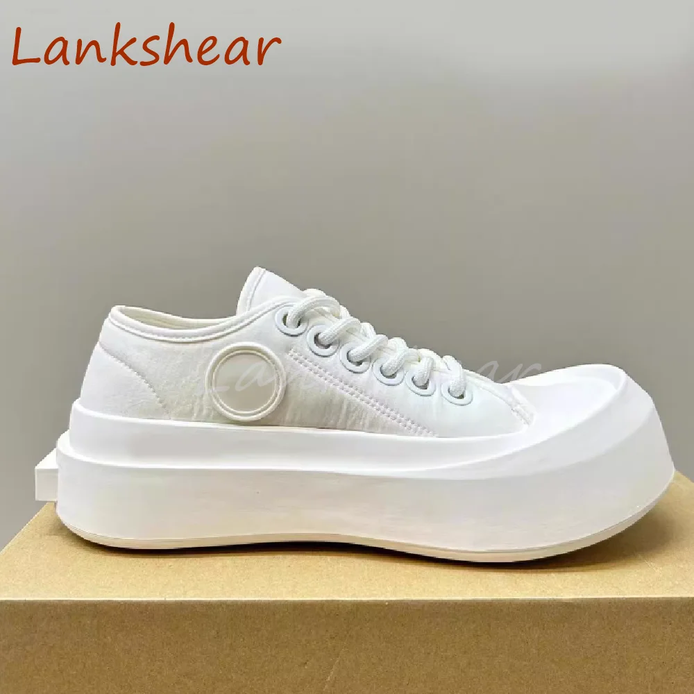 Женские туфли с перекрестной шнуровкой