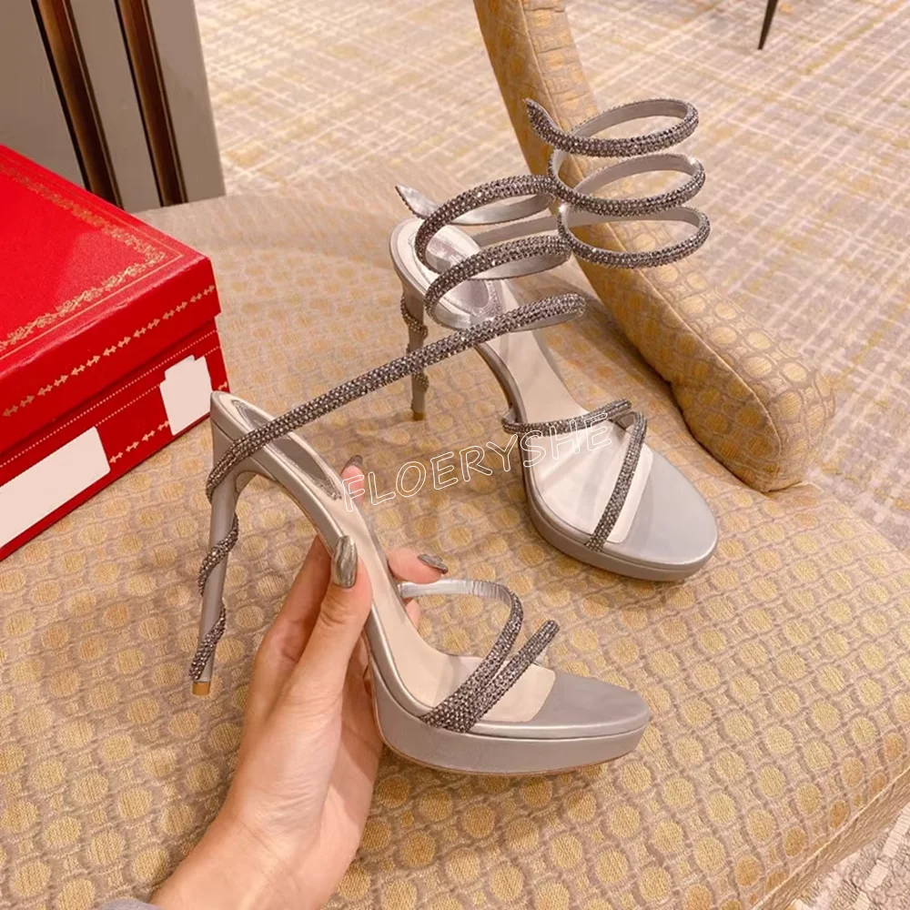 Сандалии женские на платформе серебристые босоножки с блестками круглым носком