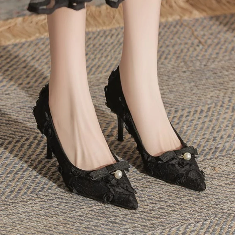 Женская обувь на высоком каблуке с жемчужным бантом элегантные туфли острым