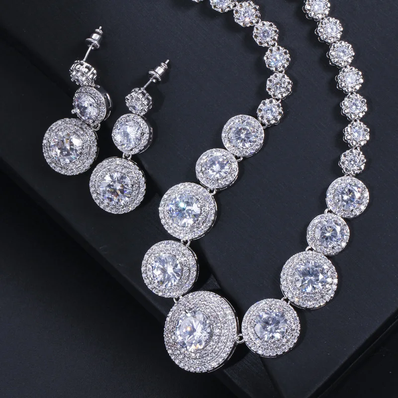 Роскошное ожерелье и серьги из Кубического циркония с круглым кристаллом