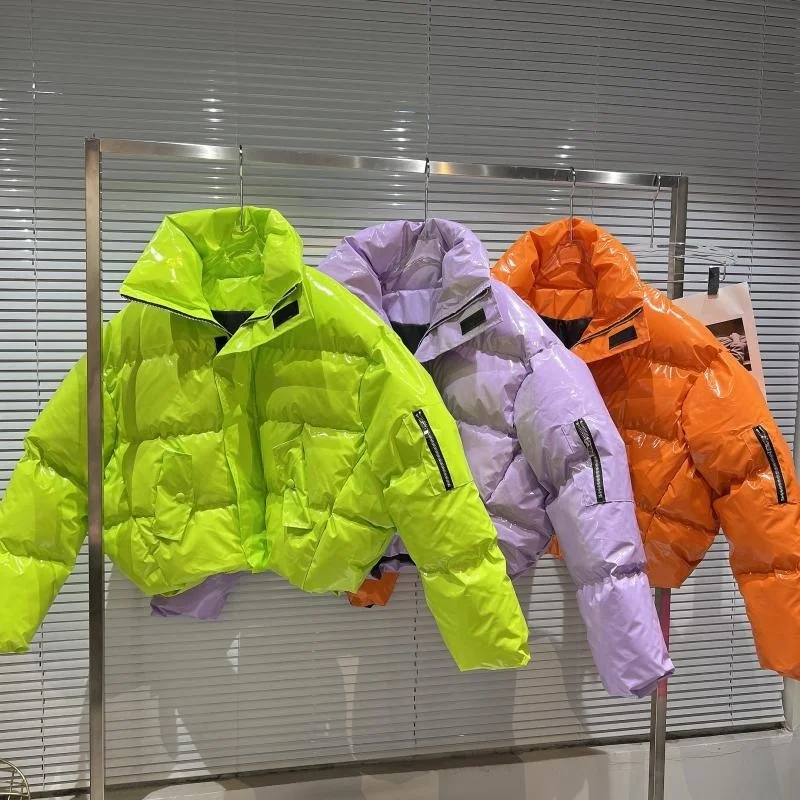 Winter 2022 New Arrival Long Sleeve Zipper Stand Collar Shiny Fluorecent Color Short Jacket Women Cotton Coat GD202