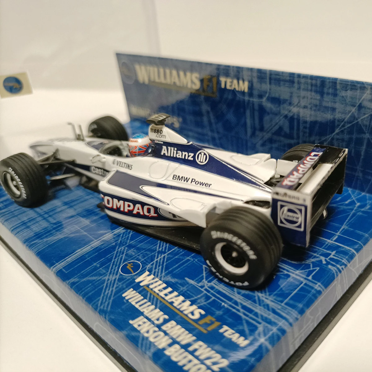 Фото Масштабная модель 1:43 из литого сплава Williams BMW FW22 Jenson Button. Классические игрушечные автомобили. Ностальгия. Подарки для взрослых. Сувенир. Статичная модель для демонстрации. №3