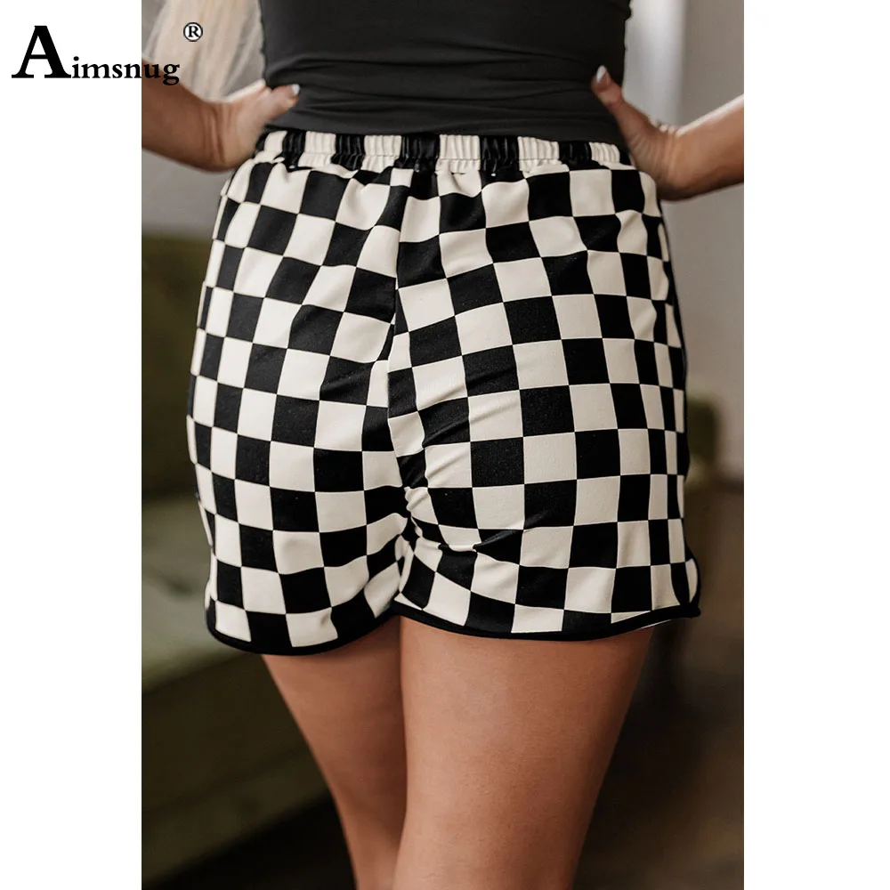 Фото 2025 Women's Stand Pocket Casual Retro Plaid Shorts High Cut Elastic Waist Beach Shorts Women Fashion Disco Short Pants New №3