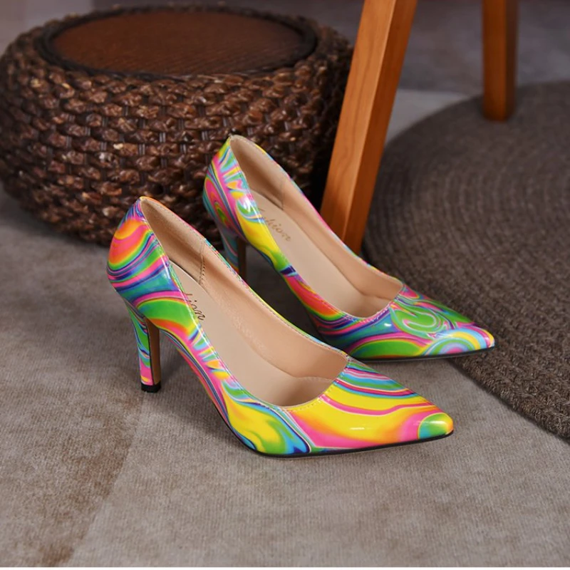 

Новинка 2022, женские туфли-лодочки на высоком каблуке, новые атласные туфли на шпильке, Классический заостренный носок с абстрактным принтом...