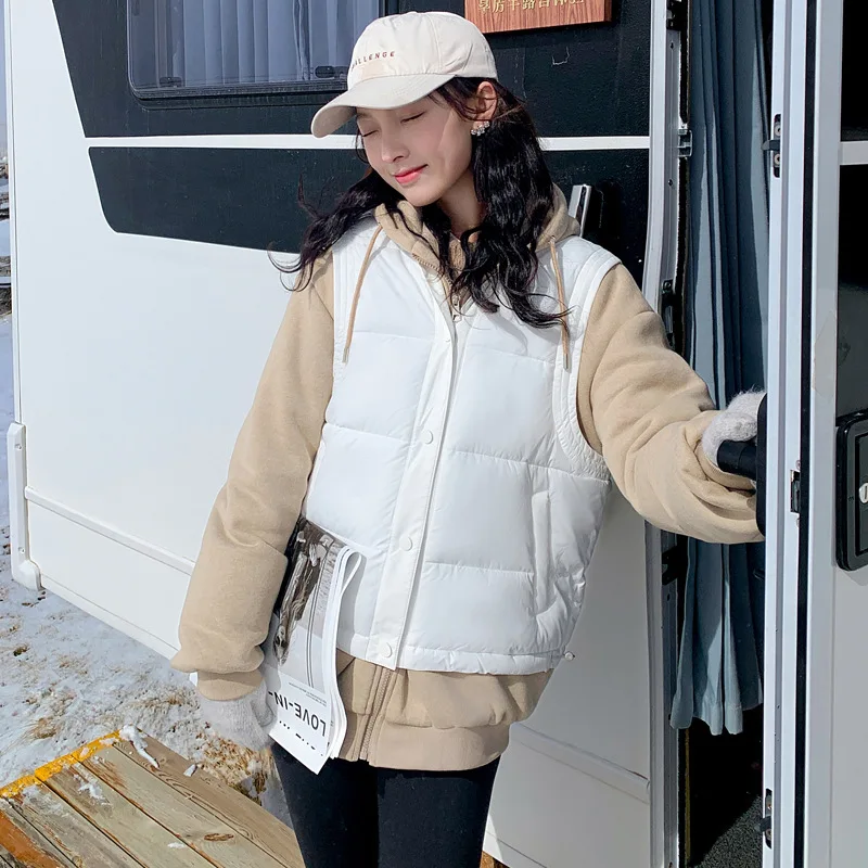 Рисунок 3 - Куртка-жилет женская короткая с капюшоном