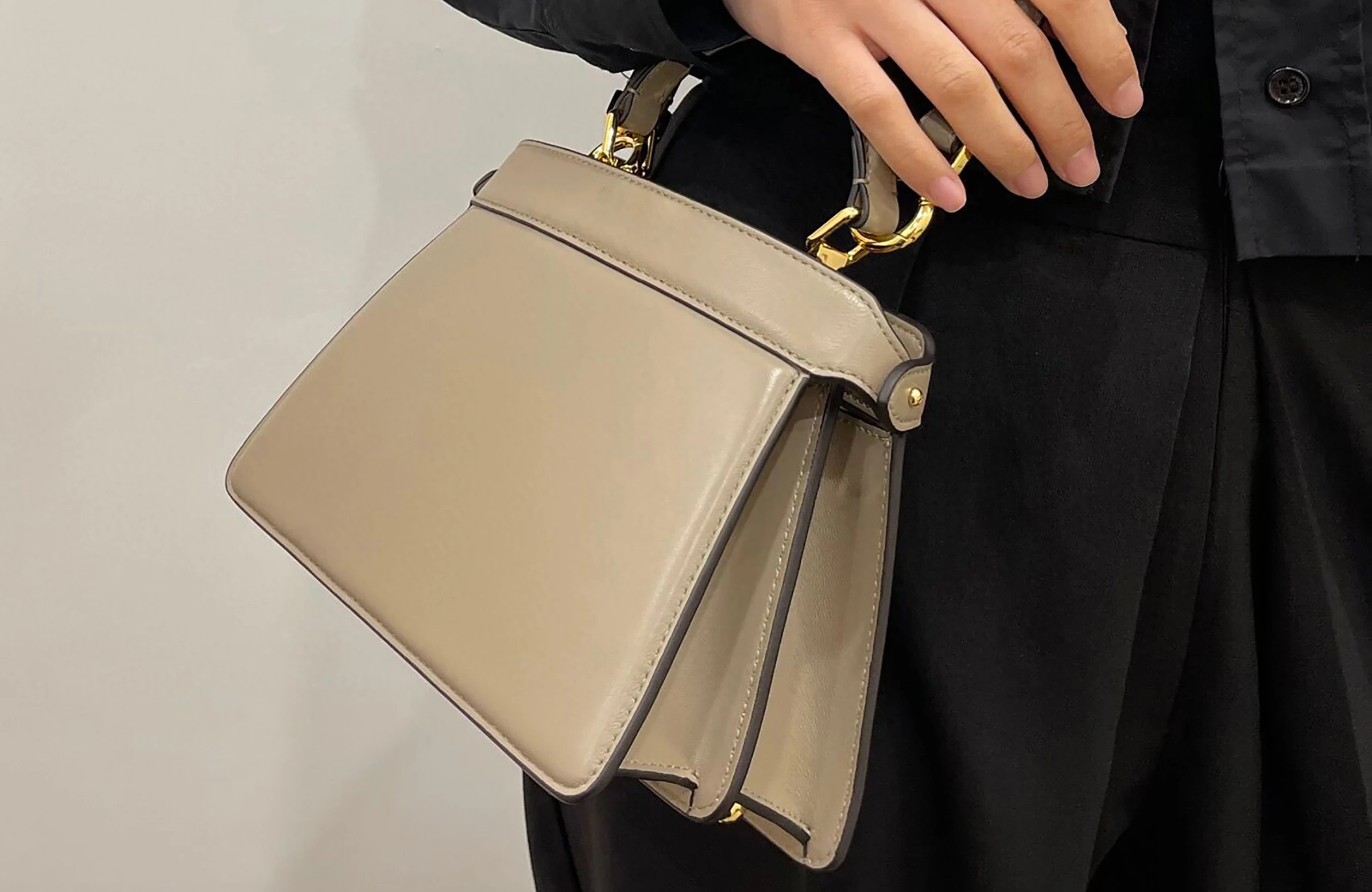 

Mini Cat Bag Earphone Bag Fashion Brand Luxury Fashion Genuine Leather Women's One Shoulder Handbag Free Delivery