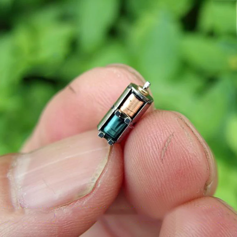Совершенно новый японский двухфазный шаговый двигатель SANYO Mini 4 мм 2 фазы 4 провода постоянного тока 5 В с точностью шага 4,3 мм * 8,4 мм DIY часть для камеры.