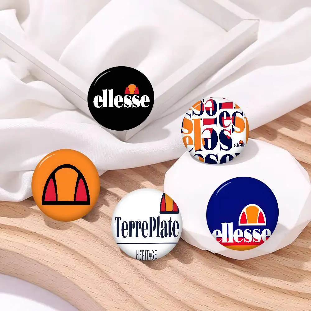 Фото E-Ellesse Ретро-спортивный значок-брошь из жести с мягким креплением, металлический значок, аксессуары для одежды, шляп, сумок, ла №2