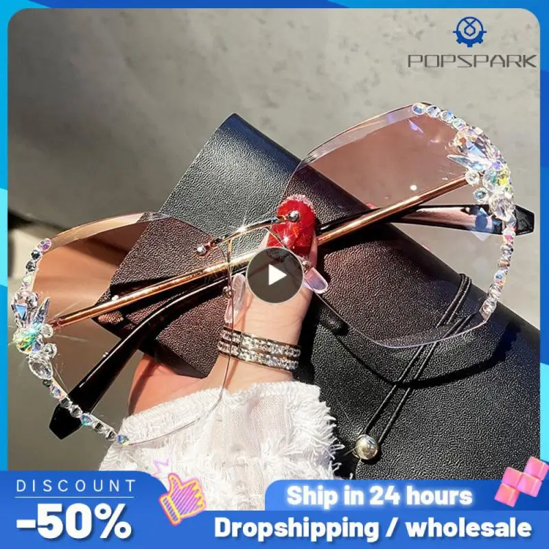 

1PCS Vintage Rimless Rhinestone UV400 Sunglasses Fashion Brand Designer Sunglasses Retro Cutting Lens Gradient Sun Glass Female