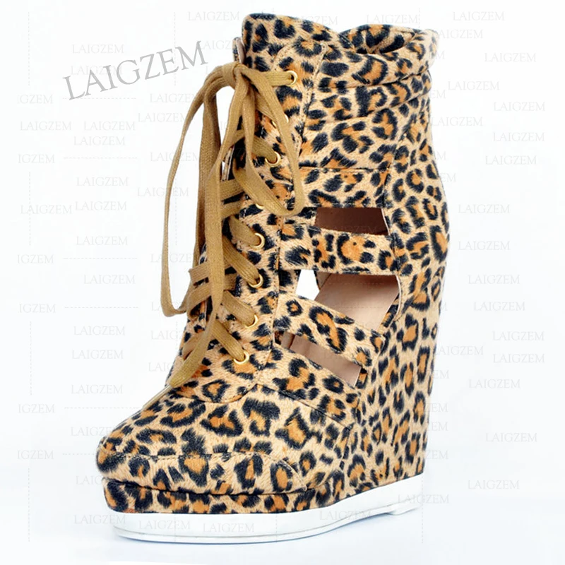 Женские босоножки ZHIMA на танкетке из искусственной замши сандалии высокой