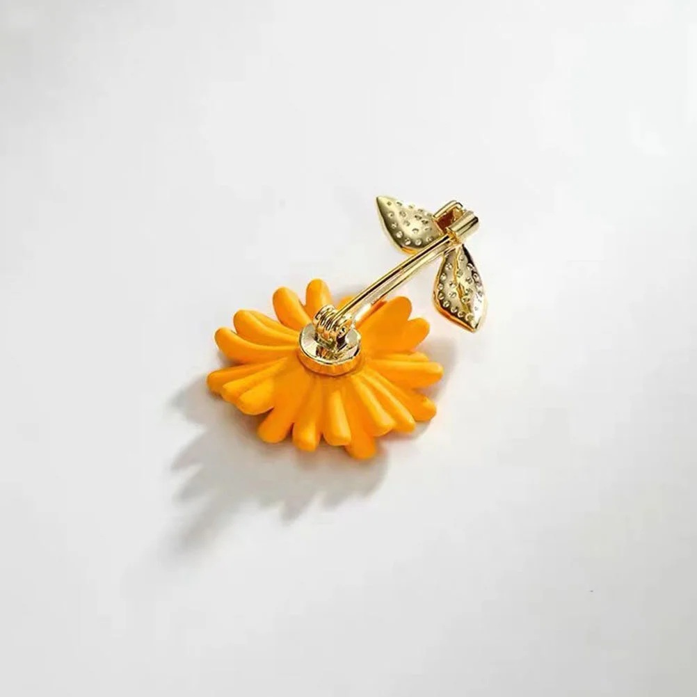 

Women's Sunflower Brooch Clothing Pins Copper Delicate Brooches Gift Clothes Decor