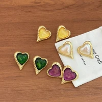 2022 gold color french vintage heart shape stud earrings brincos
