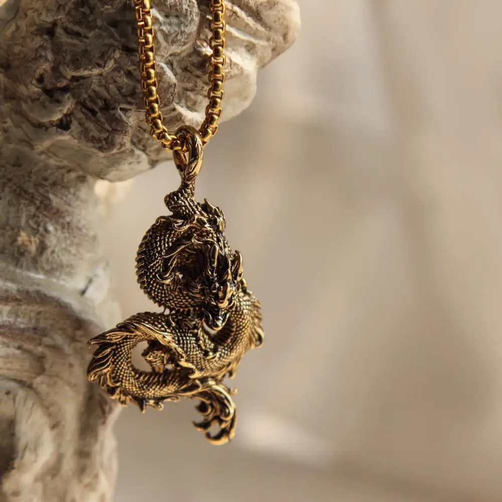 

Creative Design Twelve Chinese Dragon Pendant Necklace for Men and Women Retro Hip-Hop Punk Style Clothing Accessories Jewelry