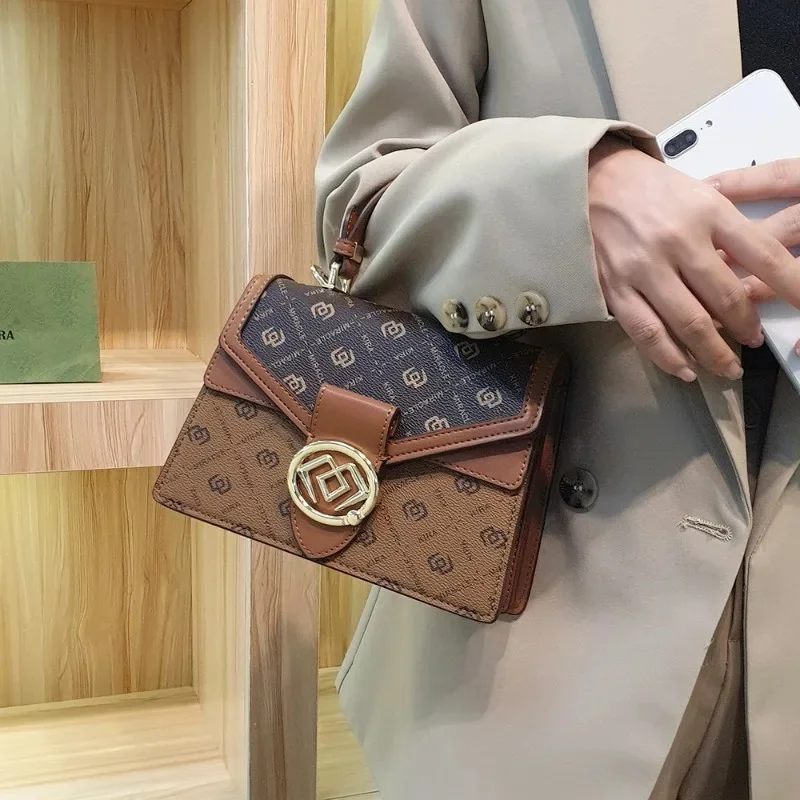 

Miracle Kira 2023 Autumn Winter New Women P Material Vintage Style Color Block Casual Versatile Straddle Shoulder Holiday Gift