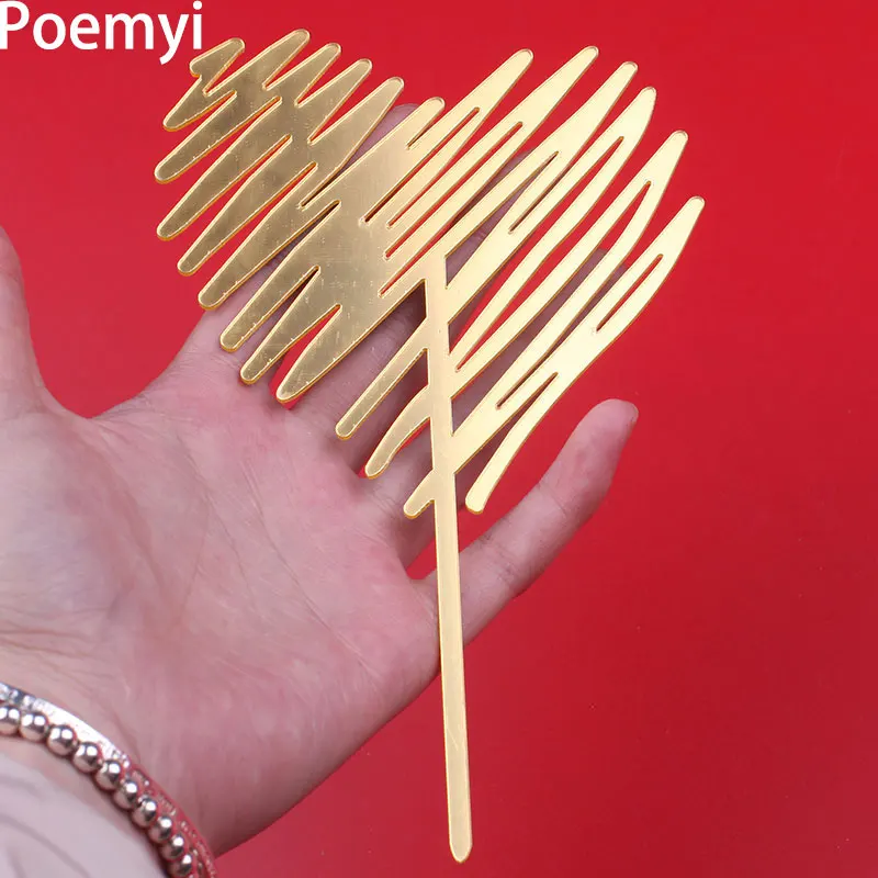 

2022 New LOVE Wedding Acrylic Cake Topper Gold Red Heart Cupcake Topper for Anniversary Happy Valentine's Day Cake Decorations
