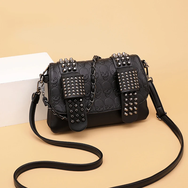 

Vintage Brand Rivet Designer Messenger Bag Women Shoulder Crossbdoy Bag Fashion Skull Punk Bag Ladies Flap Handbags