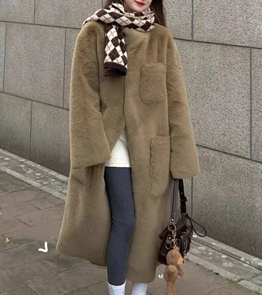 Рисунок 3 - Зимняя женская одежда 2023